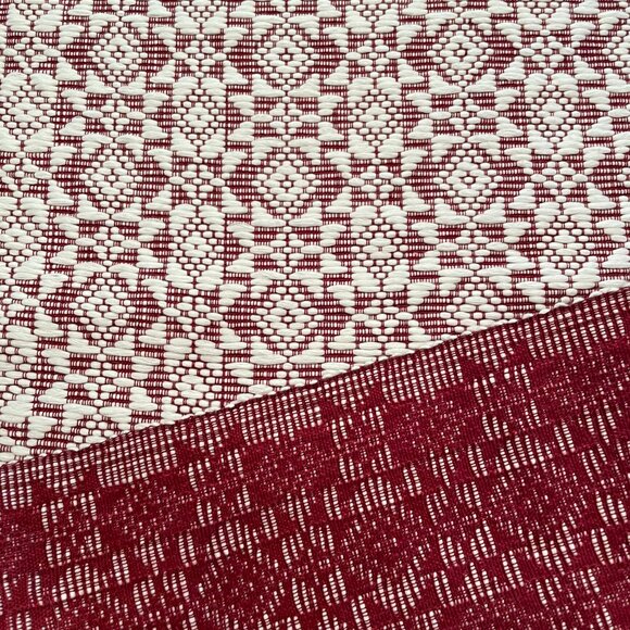 Inabel bed or table runner, Burgundy from the Philippines - Picture 4 of 5